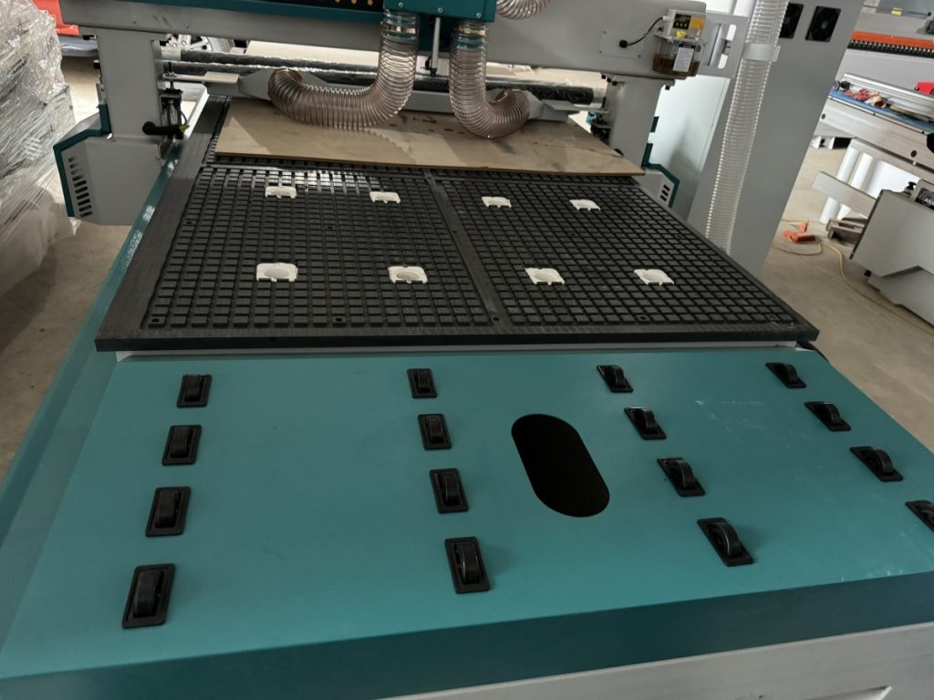 Hướng dẫn vận hành máy CNC 1325 hiệu quả
