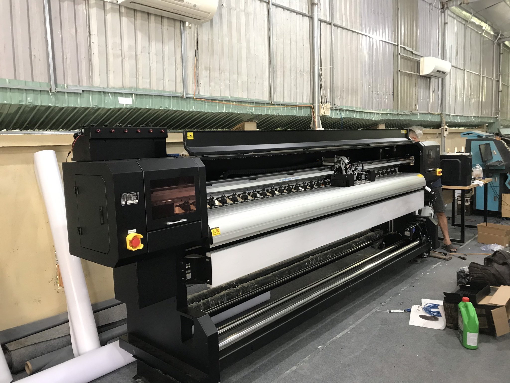 Máy in UV công nghiệp