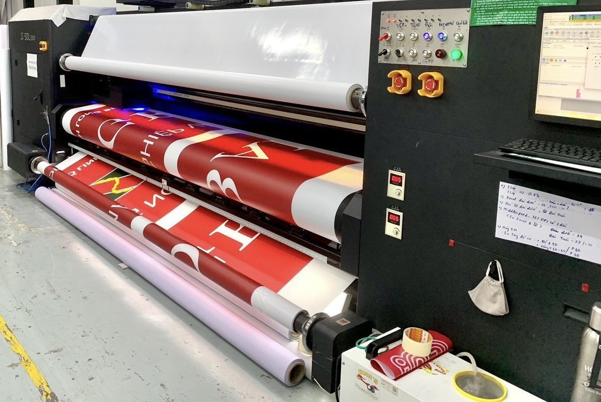 Máy in UV cuộn tốc độ cao