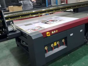 7-dong-may-in-uv-phang-gia-re (2)