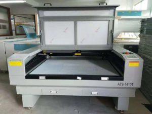 may-cnc-cat-mica-quang-cao (6)