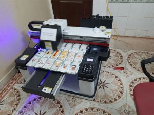 may-in-uv-phang-6090-gia-bao-nhieu (2)