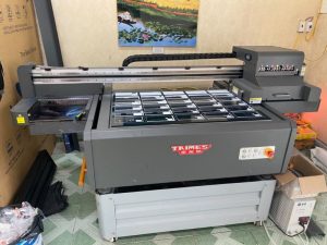 nen-chon-may-in-uv-phang-mini-loai-nao (4)